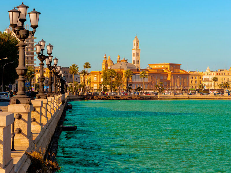 Comfort Bari - Puglia Turu Yılbaşı Özel FreeBird Hava Yolları ile 6 Gece